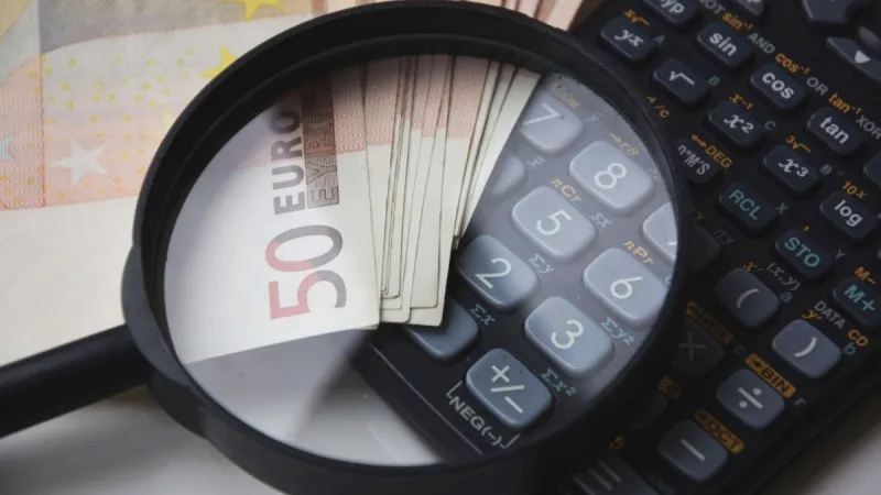 The hidden cost of paying for support per agent: why the per-seat model holds you back